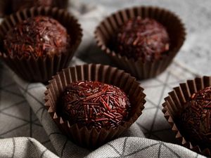 10 Resep-Cara Membuat Kue Rambutan Natal Praktis dan Mudah Dibuat di Rumah