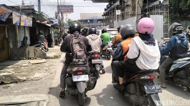 Macet di Jalan Nurtanio Bandung