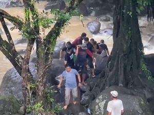 Video: Pemuda Tewas Terjatuh dari Tebing Air Terjun Pung Bunga Maros