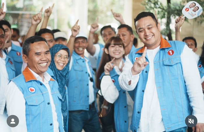Momen kuliner Gilang Dirga