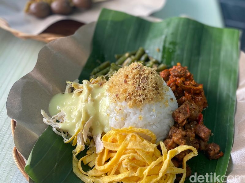 Sajian Nasi Bogana khas Tegal dari Monica Kitchen