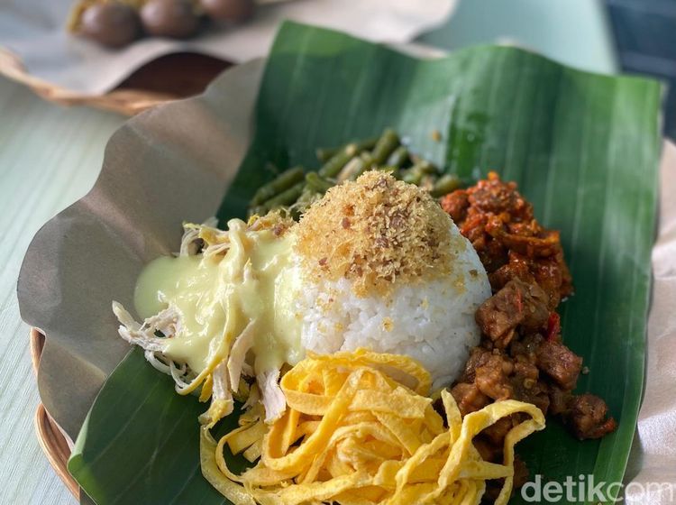 Nasi Bogana dan Nasi Ayam Semarang Autentik Ada di Sini