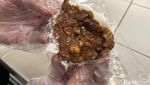 Unik! Onde-onde Manado Ini Isinya Cokelat Lumer