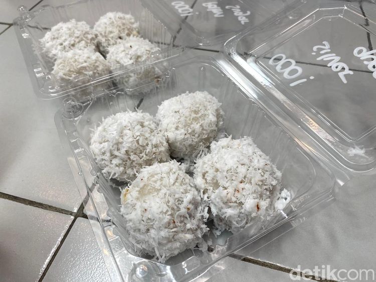 Unik! Onde-onde Manado Ini Isinya Cokelat Lumer