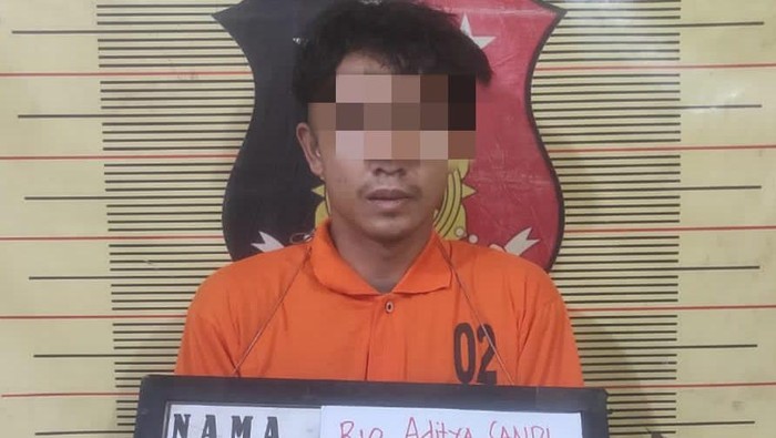 Pelaku pencuri mesin laundry di Deli Serdang. (IStimewa)