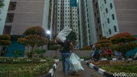 Wamen Kemensos Agus Jabo Priyono menyebut kedepannya pihaknya akan membantu kebutuhan warga sampai bisa mandiri.