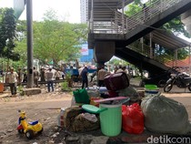 Video: Cerita Warga Ada yang Sudah 3 Generasi Hidup di Kolong Tol Angke