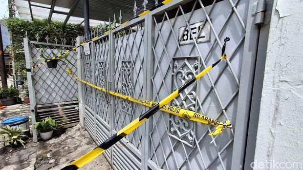 Rumah lokasi ayah dan nenek dibunuh remaja di Cilandak, Jakarta Selatan.