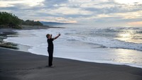 Pengembangan wisata ini guna mendongkrak kunjungan wisatawan di Pantai Selatan Jawa Barat.  