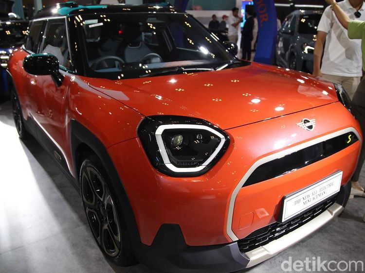 Tampang MINI Aceman dan MINI 5-Door yang Meluncur di GJAW 2024