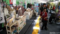 Sebagian produk ini merupakan karya penyandang disabilitas.