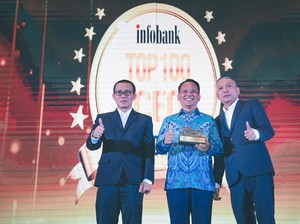 Direktur Utama Bank BPD Bali Raih Penghargaan TOP 100 CEO 2024