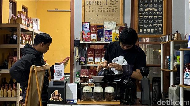 Cikopi Mang Eko Bayar Seikhlasnya