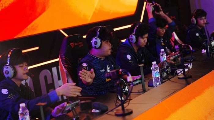 Ronde keempat babak swiss stage dalam kompetisi bertajuk M6 Mobile Legends kembali berlanjut. Setelah RRQ Hoshi, kini giliran Team Liquid ID yang tampil sebagai perwakilan Indonesia melawan Team Spirit.