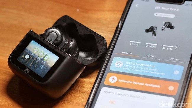 Review JBL Tour Pro 3, Fiturnya Komplit