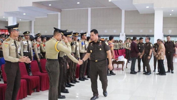 Kejari Sumedang saat memberikan pemahaman anti korupsi di IPDN