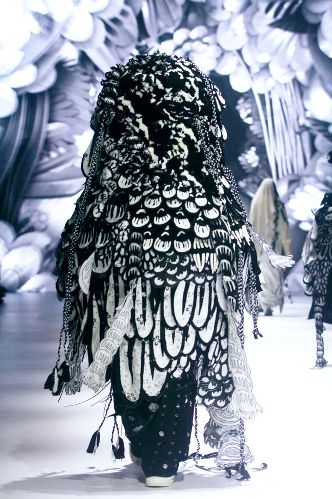 Inilah koleksi terbaru Sejauh Mata Memandang di acara Dewi Fashion Knights [DFK], di Jakarta Fashion Week 2025, di City Hall, Pondok Indah Mall 3, Jakarta Selatan, Minggu [27/10/2024]. Foto: Mohammad Abduh/detikcom.