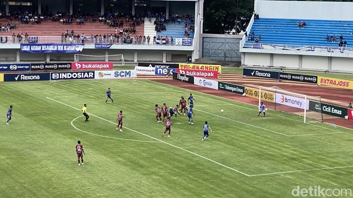 Laga antara PSIM Jogja vs Nusantara United di Stadion Mandala Krida, Kota Jogja, Minggu (12/1/2024).