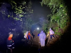 3 Kali Banjir dan Longsor Ganggu Perjalanan KA di Jalur Pohgajih-Kesamben