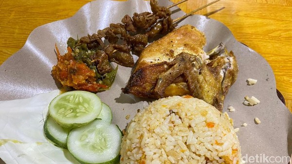 Pedas Gurih! Nasi Ayam Penyet Sambal Taubat di Warung Hidden Gem