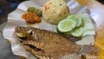 Pedas Gurih! Nasi Ayam Penyet Sambal Taubat di Warung Hidden Gem