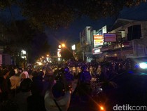 Demo di Kusumanegara Jogja Ricuh, Massa Bentrok dengan Polisi