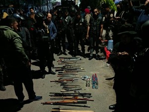 Patroli Pascapilkada di Jayawijaya, Polisi Amankan 12 Orang Bawa Sajam-Ganja