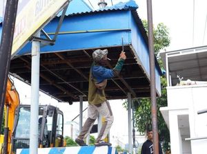 2 Pos Polisi di Kota Batu Dibongkar Agar Pejalan Kaki Lebih Nyaman