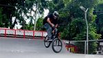 Serunya Aksi Rider BMX di Taman Bungkul Surabaya