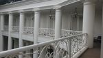 Intip Jeroan The White House Bogor, Ada Lift-Rumah Joglo