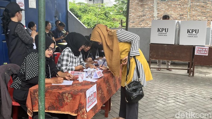 Warga Medan ikut pencoblosan susulan di Medan