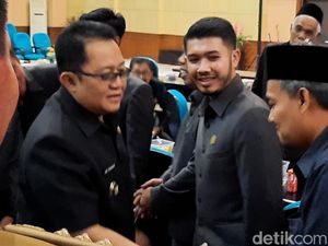 Suasana Guyub Walau Beda Pilihan Usai Rapat Paripurna DPRD Kab Tasik