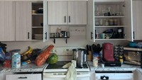 Berniat baik untuk membantu istrinya memasak, ada pria yang justru berujung membuat kekacauan. Seorang netizen pamerkan hasil kekacauan di dapur setelah suaminya mencoba memasak. Foto: Bored Panda