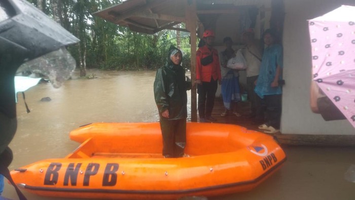 Banjir di Pandeglang (dok. BPBD Pandeglang)