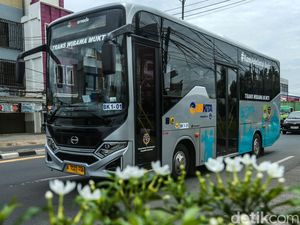 Beroperasi, Kini Warga Kabupaten Bekasi Bisa Naik Biskita Trans Wibawa Mukti