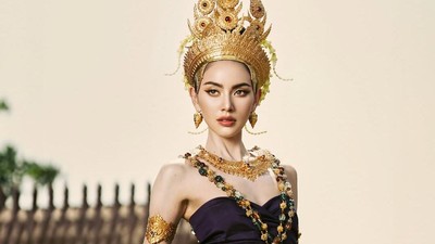 Pesona Royal Davika Hoorne, Bintang Drama Populer The Empress of Ayodhaya