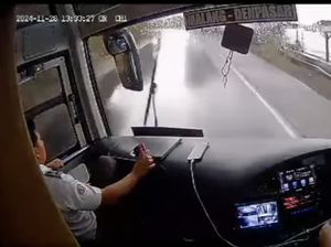 Pelajaran dari Kecelakaan Bus Alami Aquaplaning hingga Nyaris Nyebur ke Laut