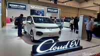 Di samping itu, khusus untuk pembelian BinguoEV dan Cloud EV selama periode program Year End Sale dan juga di pameran GJAW, konsumen bisa mendapatkan gratis DC Adapter dan penggunaan DC Charging hingga September 2025.