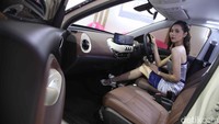 Garansi seumur hidup untuk komponen inti New Almaz RS Hybrid berlaku bagi unit kepemilikan tangan pertama yang digunakan secara pribadi, dengan pemakaian tidak lebih dari 30.000 kilometer per tahun, serta wajib menjalani perawatan berkala di bengkel resmi menggunakan suku cadang asli. Garansi tidak berlaku jika komponen inti mengalami kerusakan akibat modifikasi, tabrakan, atau kecelakaan yang berdampak langsung pada komponen tersebut.