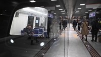 Perpanjangan ke arah barat direncanakan. Namun, kemungkinan akan memakan waktu beberapa tahun lagi bagi metro untuk mencapai Bandara Makedonia yang sibuk di kota tersebut.