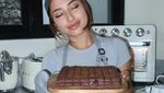 Jennifer Coppen Makin Jago Buat Brownies hingga Cookies