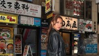 Akrab disapa Mamari, Jennifer Coppen sempat dijodohkan netizen oleh bek Timnas Indonesia yaitu Justin Hubner. Jennifer menegaskan hubungan mereka hanya sebatas teman. Foto: Instagram @jennifercoppenreal20