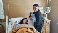 Duma Riris melahirkan anak ketiga. Foto: instagram Judika