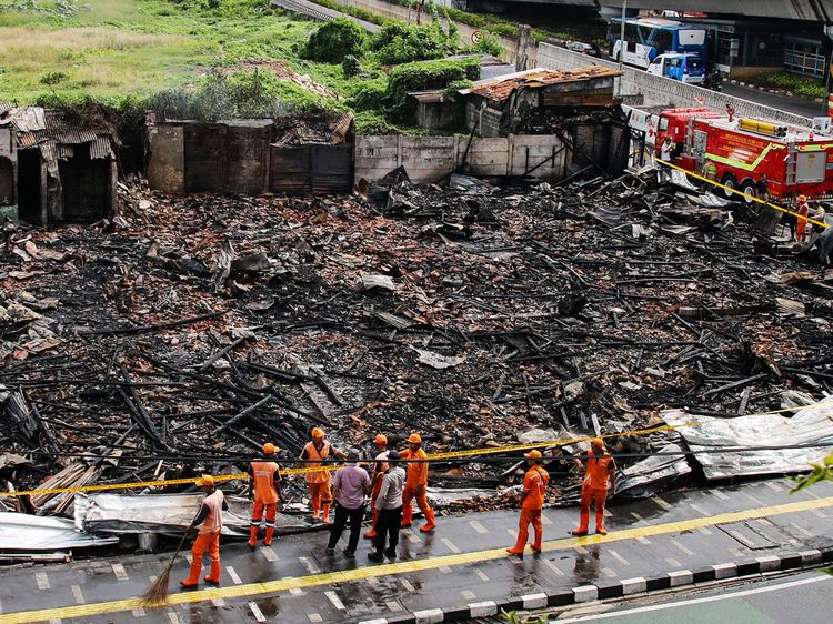 Lapak Barang Bekas di Salemba Jakpus Hangus Terbakar