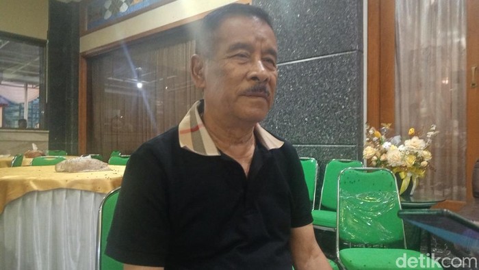 Manajer Persib Umuh Muchtar