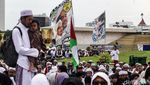 Momen Habib Rizieq Orasi di Reuni Akbar 212