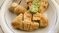 Menu yang paling banyak dipesan ada Batagor Campur (Rp 49.500), terdiri dari dua batagor dan satu siomay goreng.  Foto: detikFood