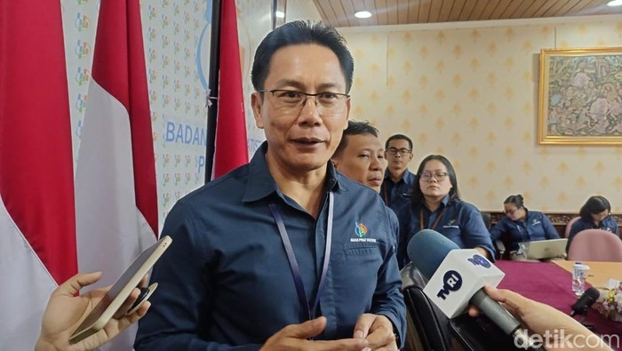 Plt Kepala BPS Provinsi Bali Kadek Agus Wirawan saat diwawancarai di Denpasar, Senin (2/12/2024).