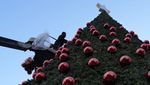 Pohon Natal Raksasa Siap Sambut Natal di Lebanon