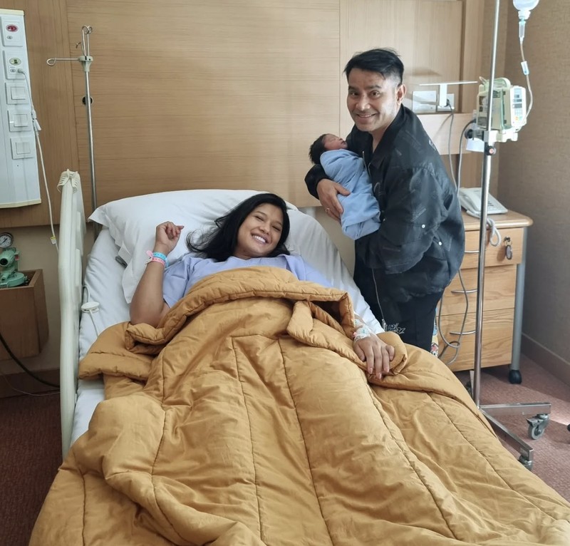 Potret Mesra Judika dan Duma Riris Saat Ngopi hingga Makan di Resto
